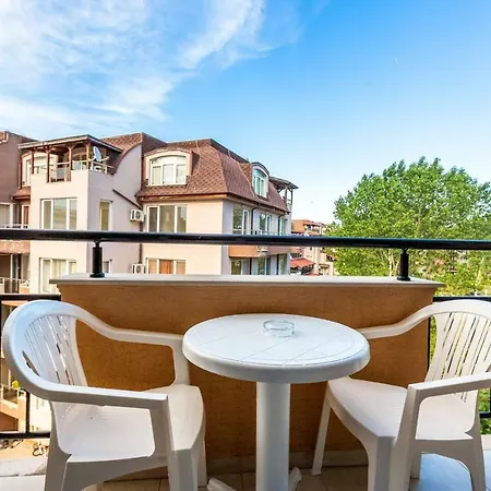 Pool View And Gym 1 Bedroom Sw Apartment *